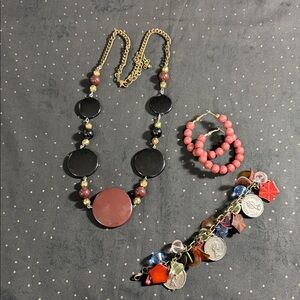 Chic Black and Red Necklace Set